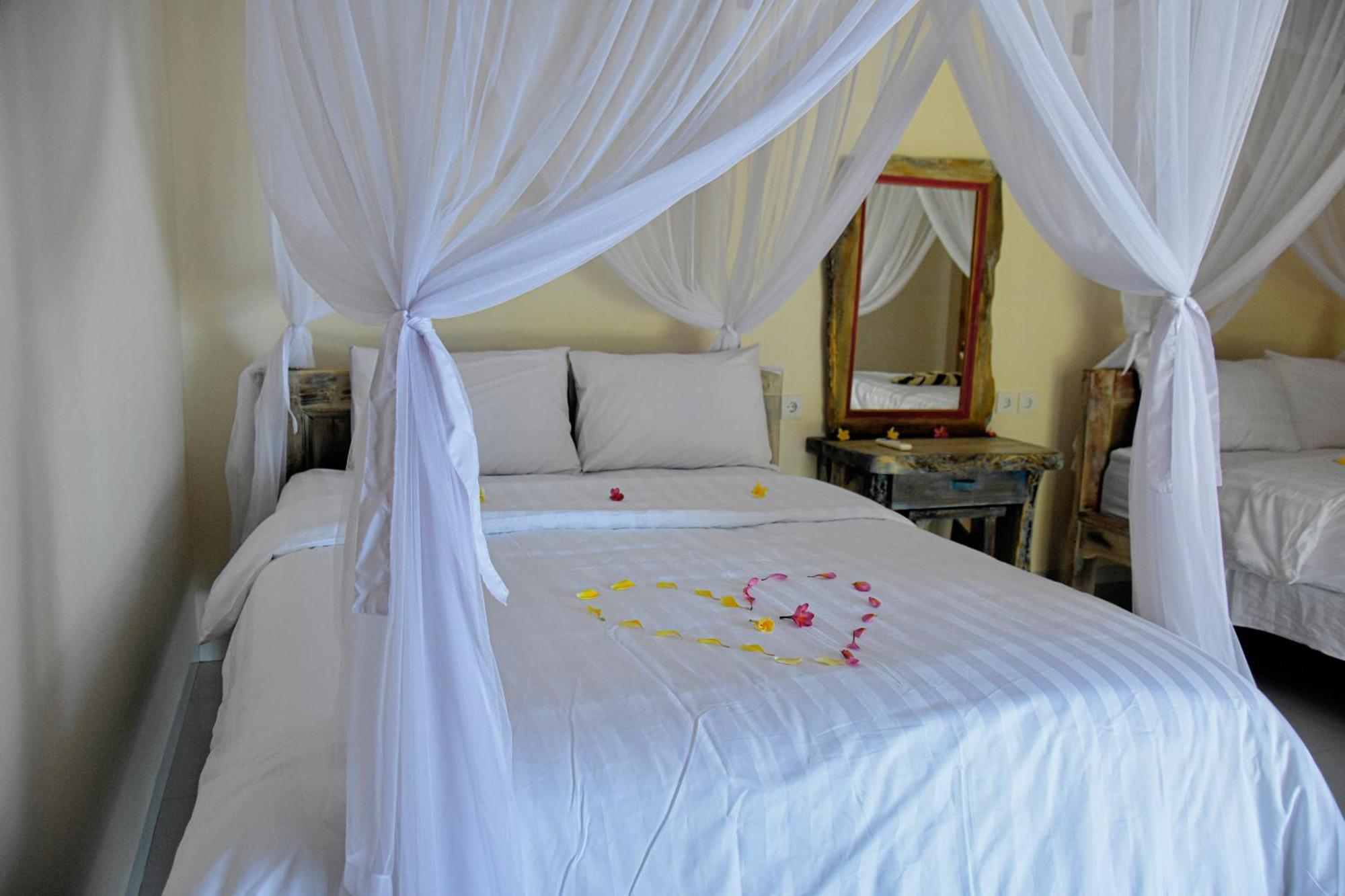 Ganesha Amed Hotel Room photo
